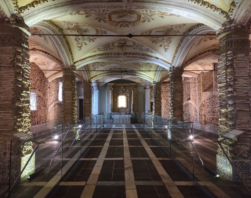 Capilla de los huesos en Evora