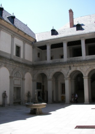 Patio de Armas