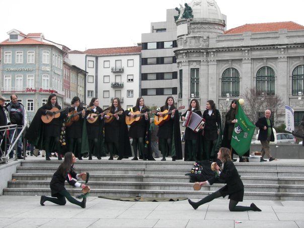 Tuna femenina portuguesa