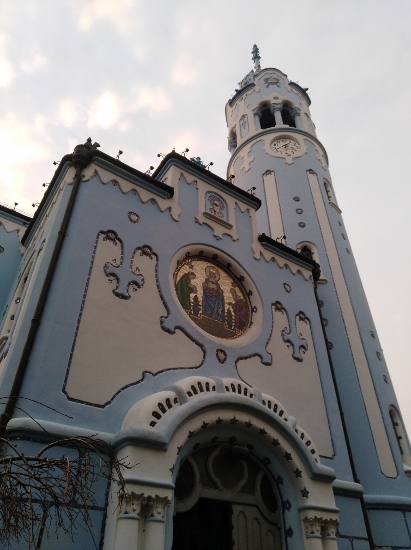 iglesia azul de Bratislava