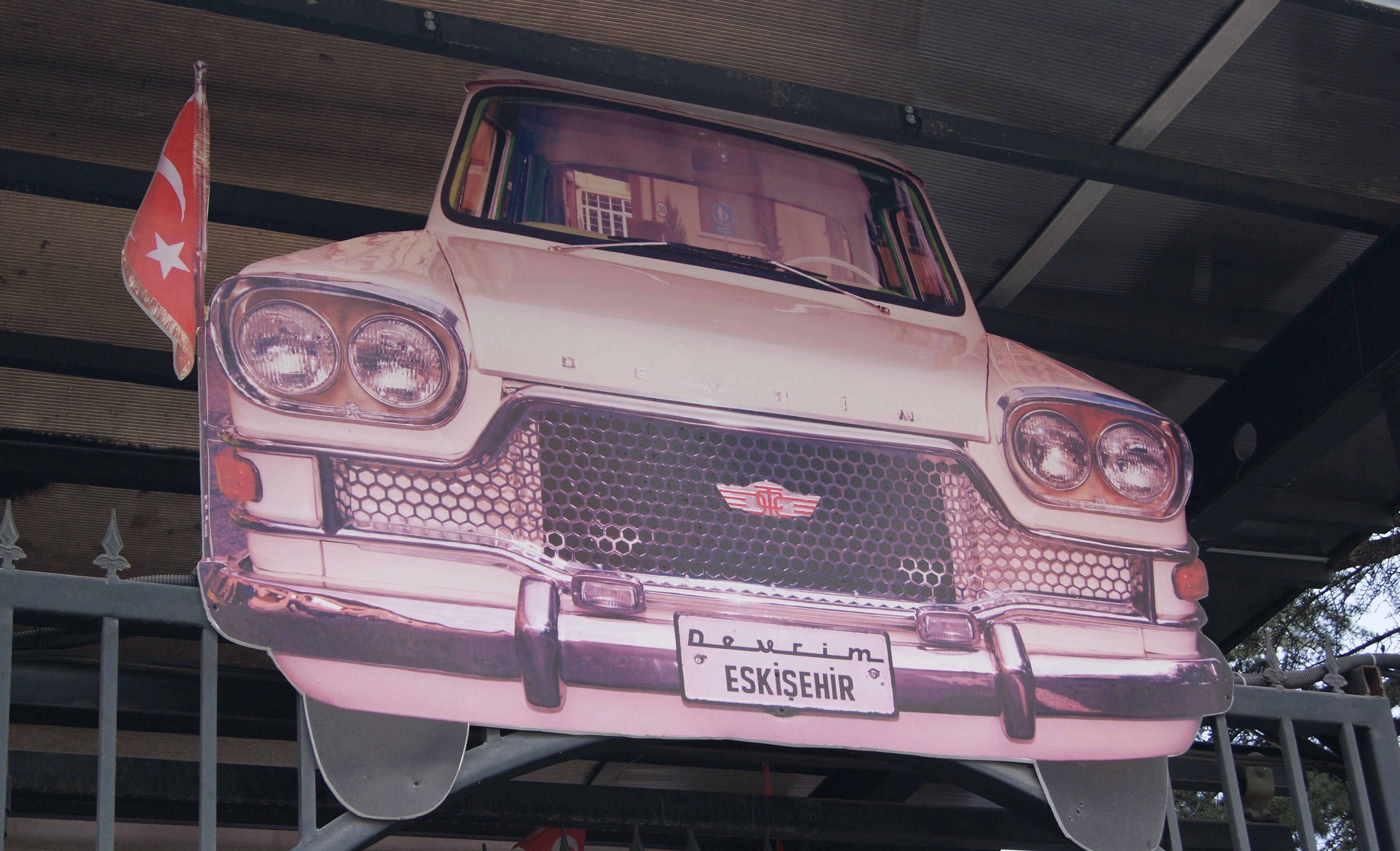 Devrim Arabaları Müzesi