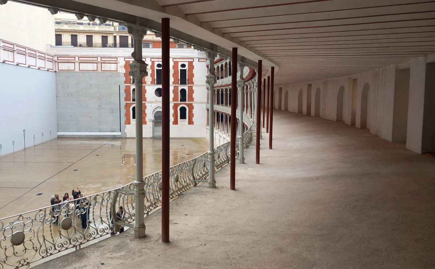 Frontón del Siglo XIX