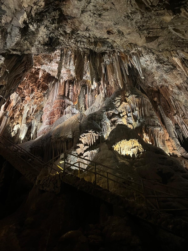 Maravillas Cuevas Valporquero